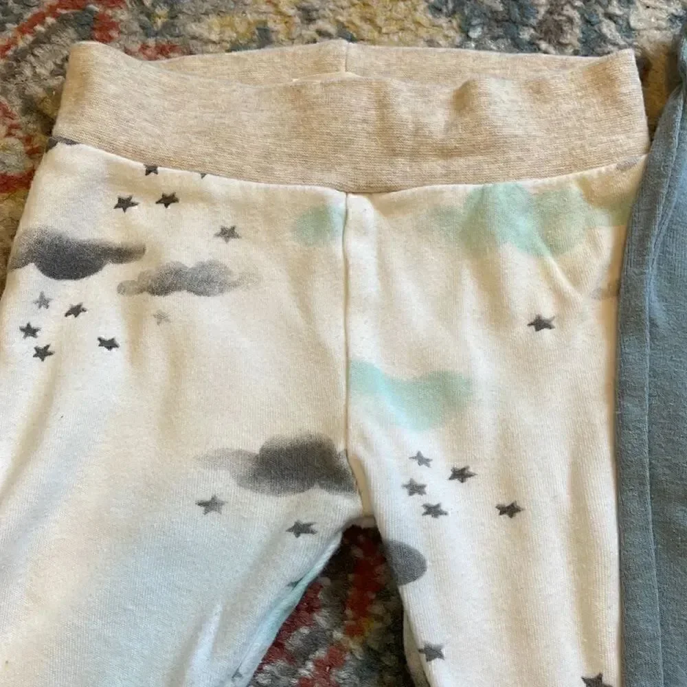 Carters set baby